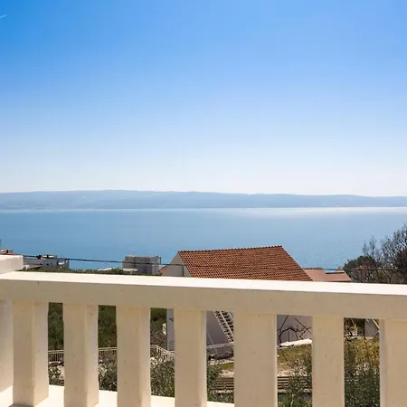 Exclusive Duda With Private Pool And Tavern Jesenice (Split-Dalmatia)