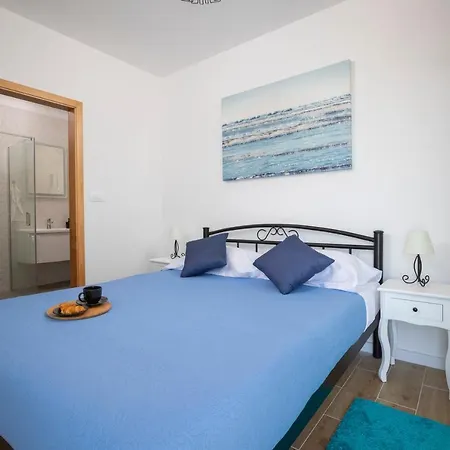 Exclusive Duda With Private Pool And Tavern * Jesenice (Split-Dalmatia)